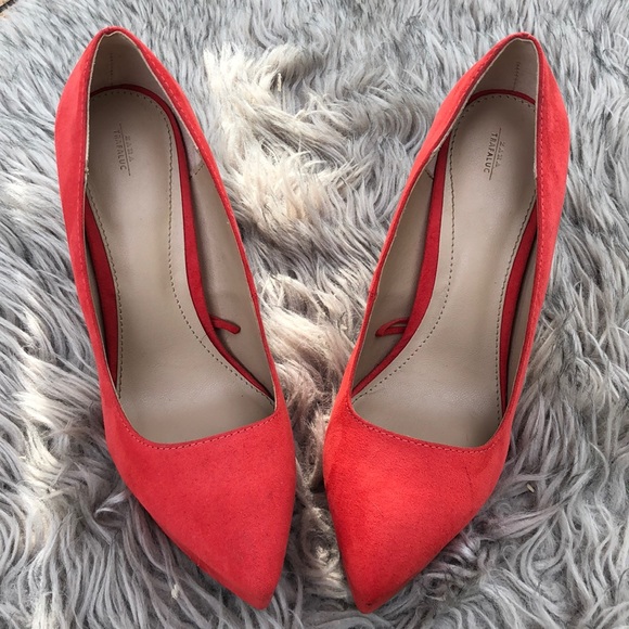 Coral closed toed heel - Picture 2 of 9